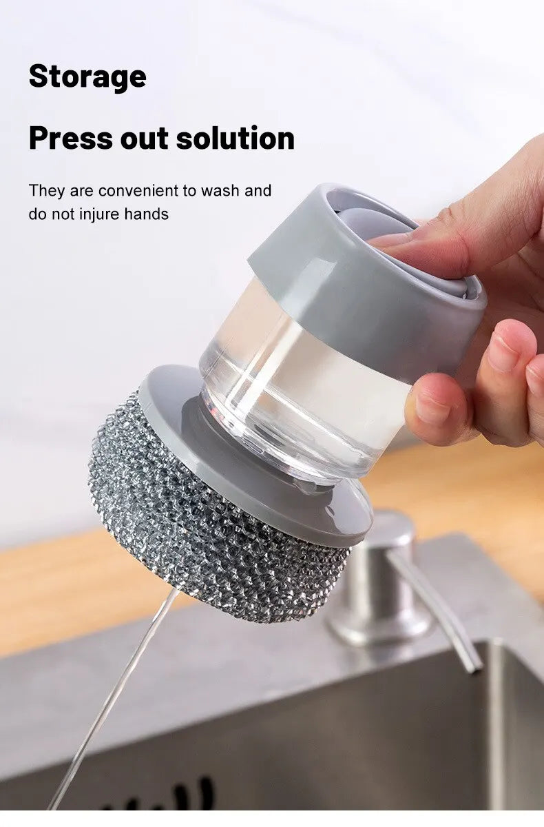 CleanEase™ – La brosse à savon intégrée qui fait mousser le ménage !